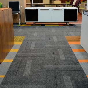 Biuro Perfect Showroom, structure bonded carpet tiles